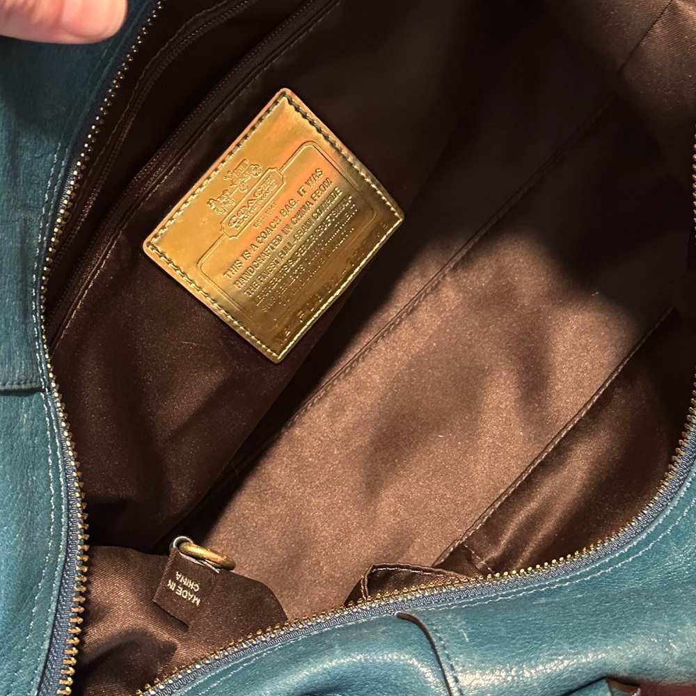 COACH Leather Handbag medium sized with removable shoulder strap - Picture 12 of 14